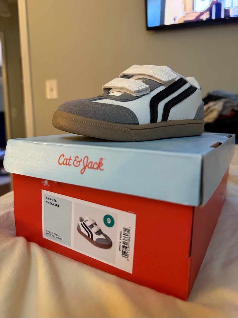 Cat & Jack Kids White, Gray and Black Velcro Sneakers